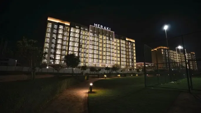 Exterior 1