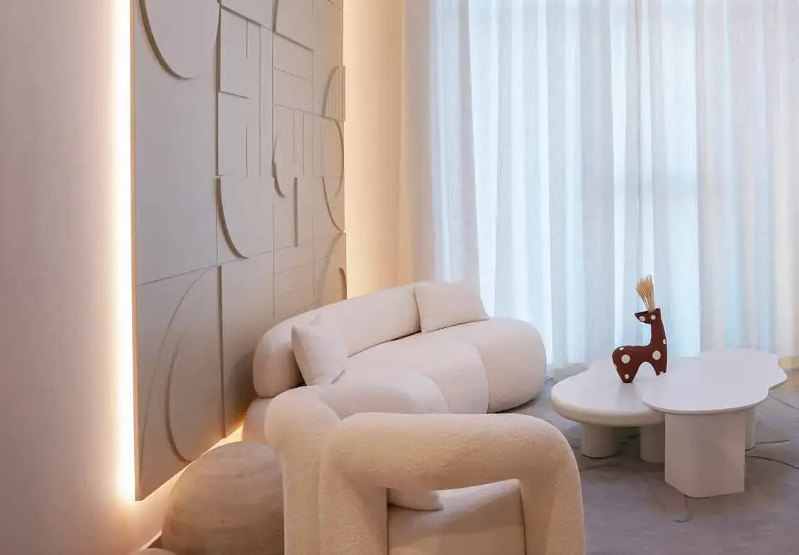 Interior 3